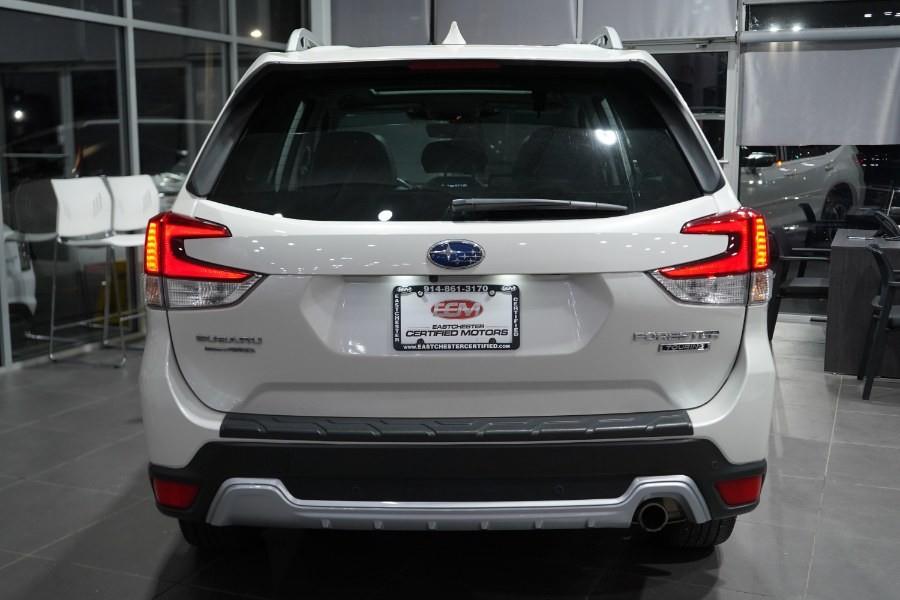 2022 Subaru Forester Touring photo