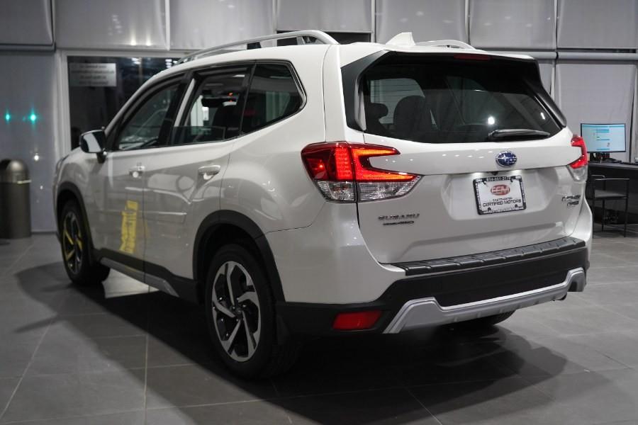 2022 Subaru Forester Touring photo