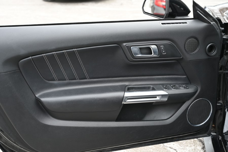 2022 Ford Mustang EcoBoost Premium Convertible photo