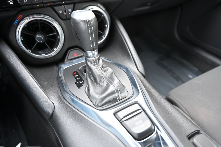 2023 Chevrolet Camaro 2dr Cpe 1LT photo