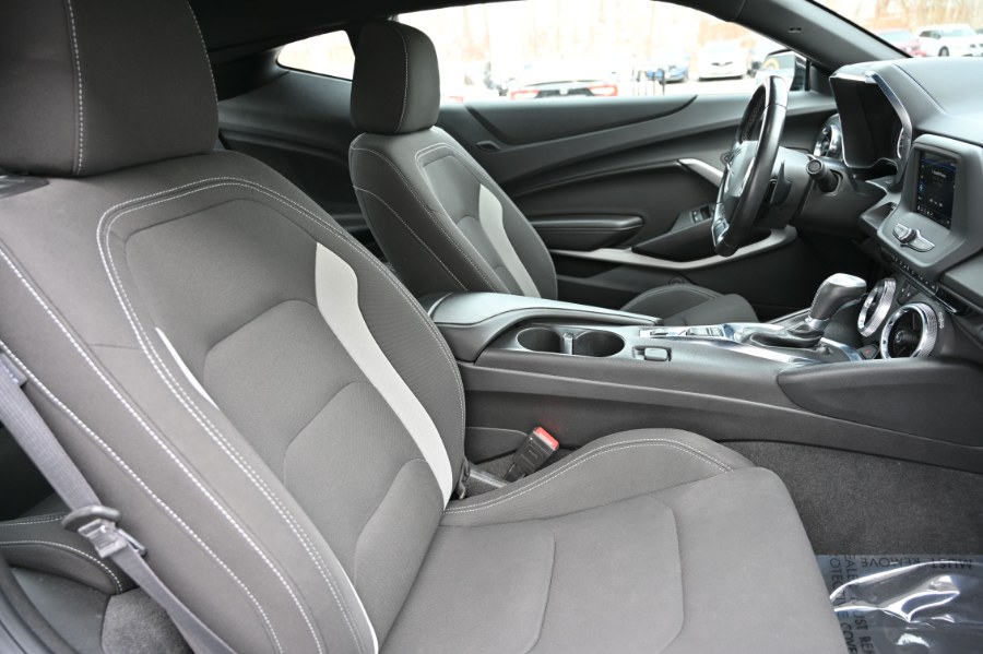 2023 Chevrolet Camaro 2dr Cpe 1LT photo
