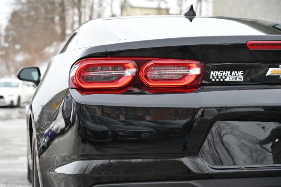 2023 Chevrolet Camaro 2dr Cpe 1LT photo