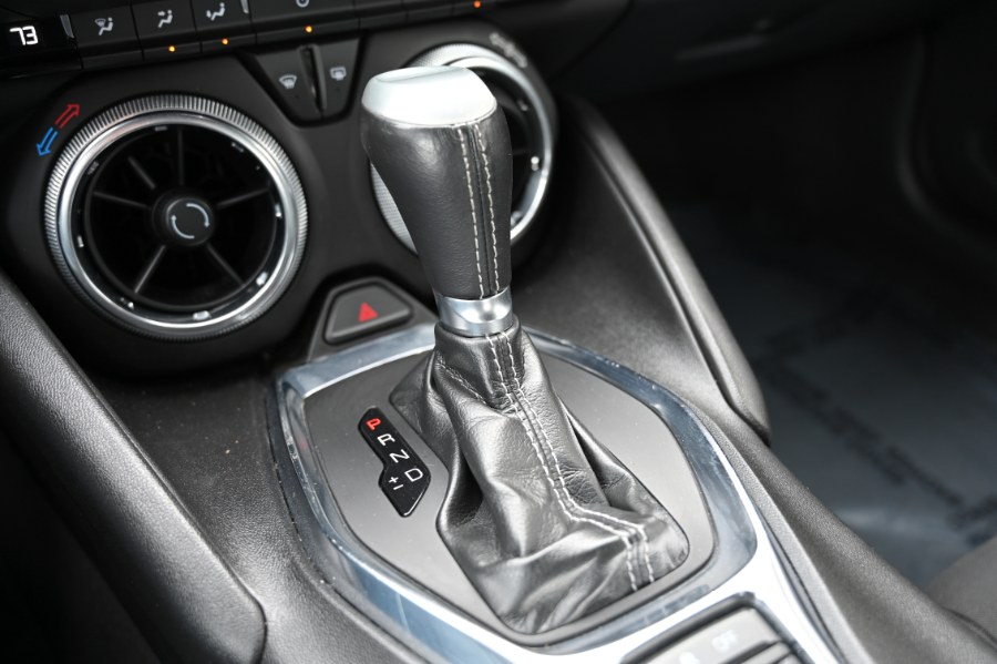 2022 Chevrolet Camaro 2dr Cpe 1LT photo