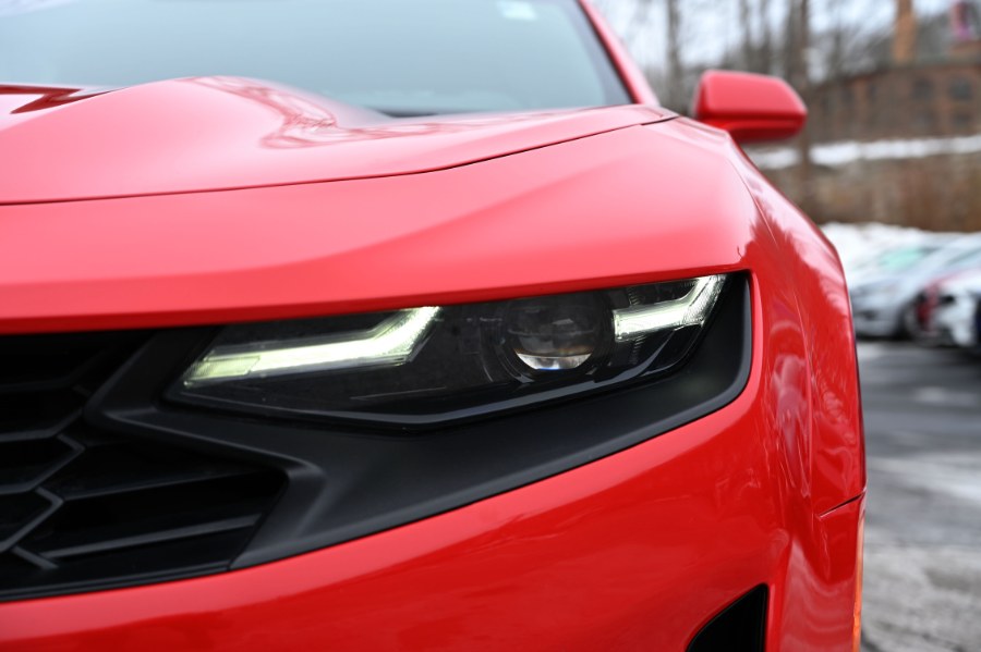 2022 Chevrolet Camaro 2dr Cpe 1LT photo