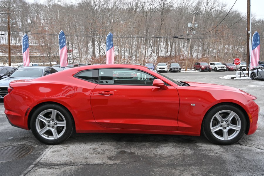 2022 Chevrolet Camaro 2dr Cpe 1LT photo