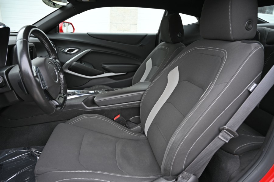2022 Chevrolet Camaro 2dr Cpe 1LT photo