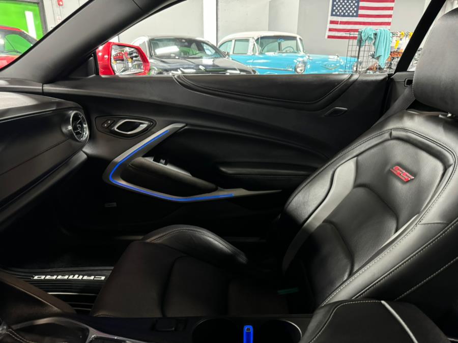2016 Chevrolet Camaro 2dr Conv 2SS photo