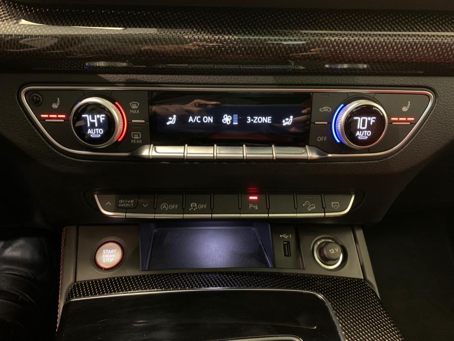 2022 Audi SQ5 Premium Plus 3.0 TFSI quattro photo