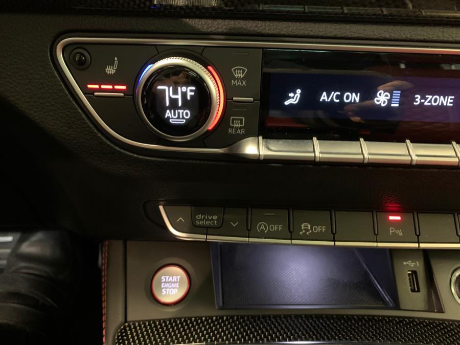 2022 Audi SQ5 Premium Plus 3.0 TFSI quattro photo