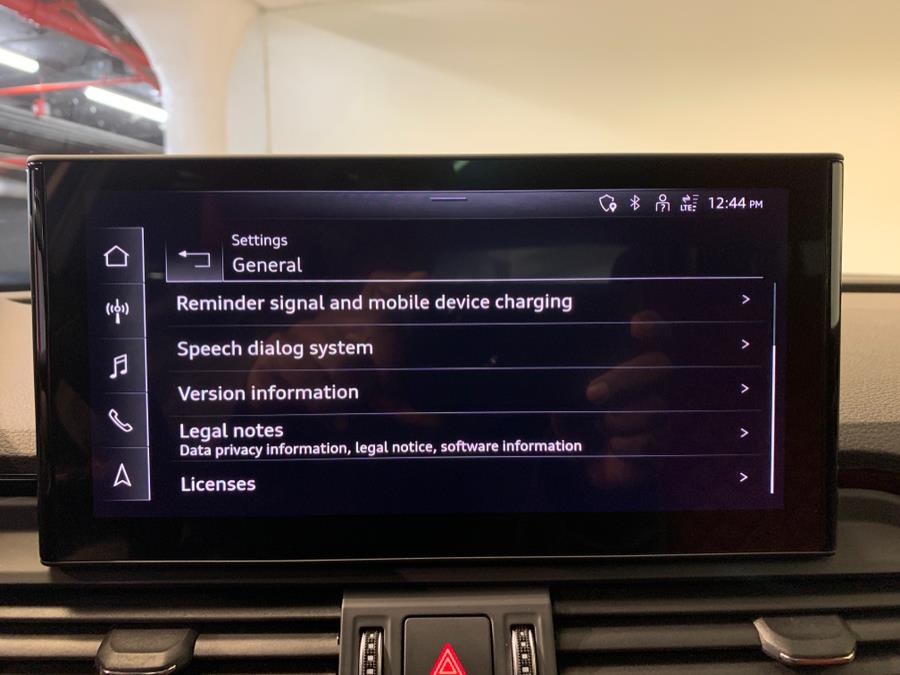 2022 Audi SQ5 Premium Plus 3.0 TFSI quattro photo