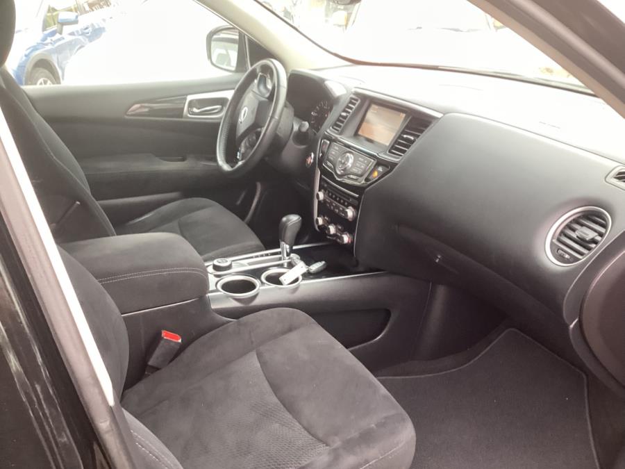 2015 Nissan Pathfinder 4WD 4dr S photo