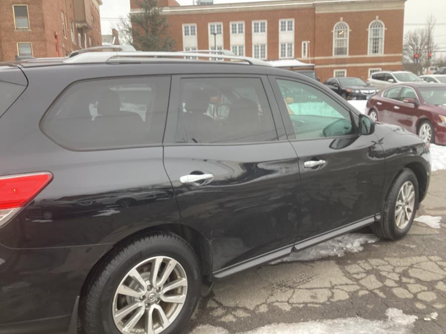 2015 Nissan Pathfinder 4WD 4dr S photo