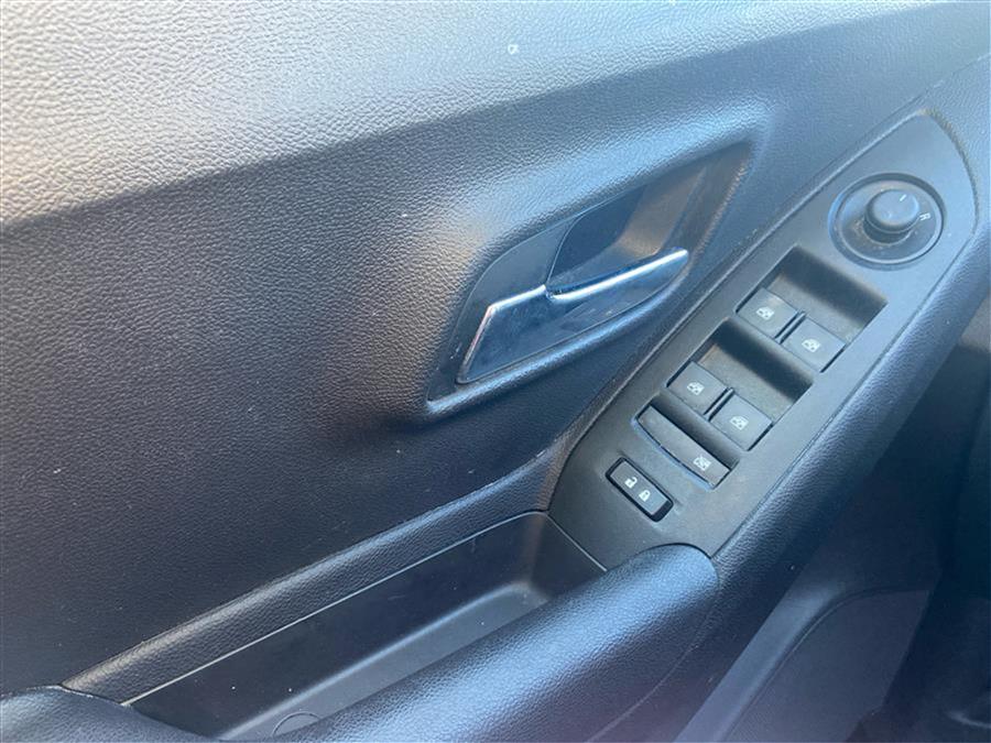2019 Chevrolet Trax AWD 4dr LT photo