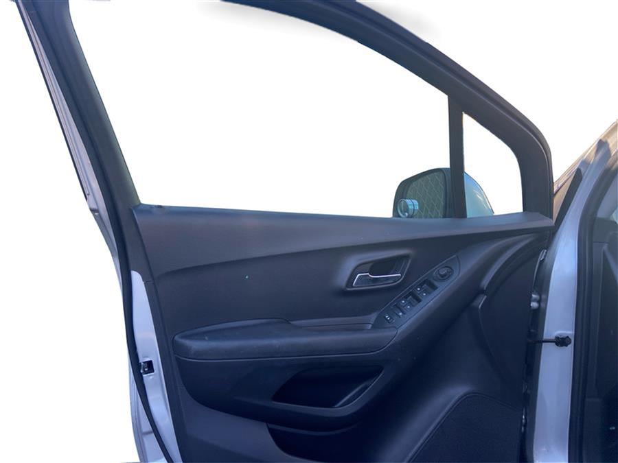 2019 Chevrolet Trax AWD 4dr LT photo