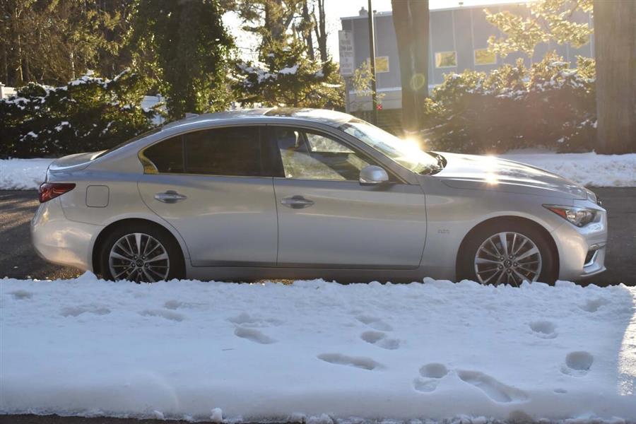 2020 Infiniti Q50 Luxury photo