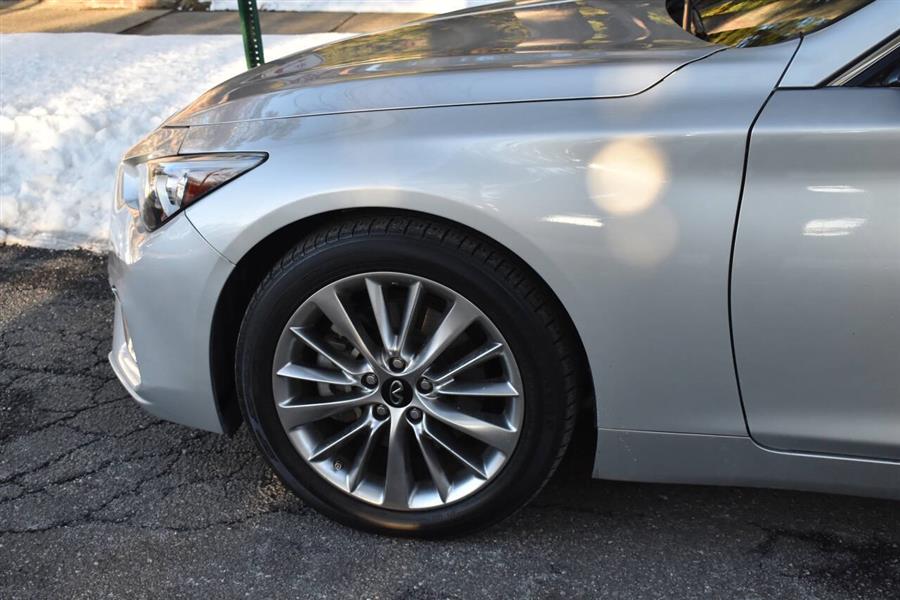 2020 Infiniti Q50 Luxury photo