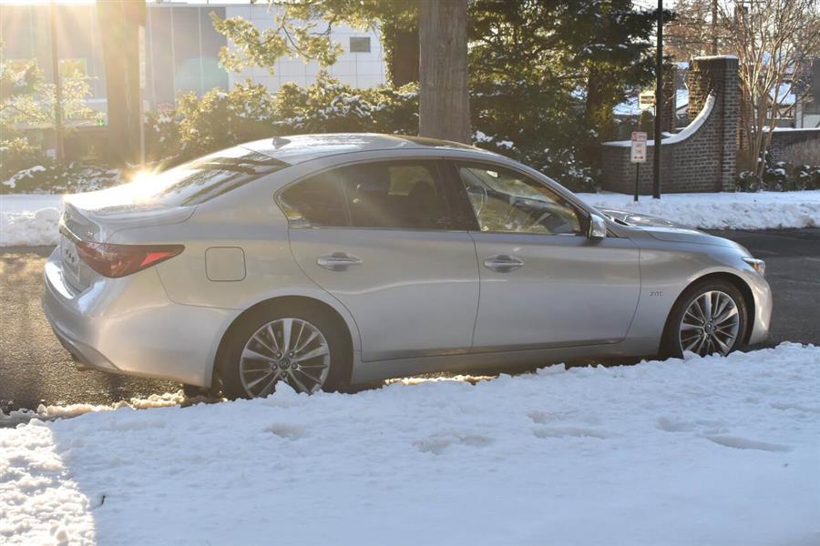 2020 Infiniti Q50 Luxury photo