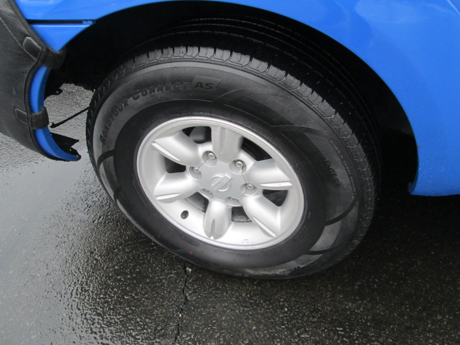 2004 Nissan Frontier Standard photo