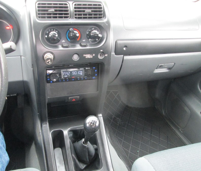 2004 Nissan Frontier Standard photo