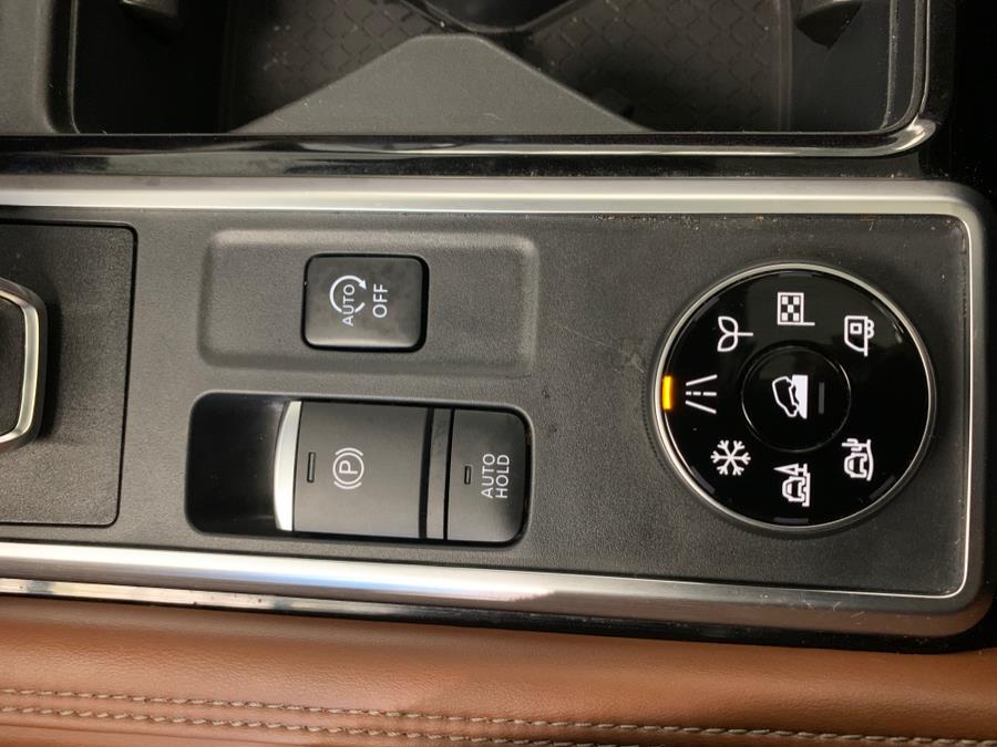 2022 Nissan Pathfinder Platinum 4WD photo