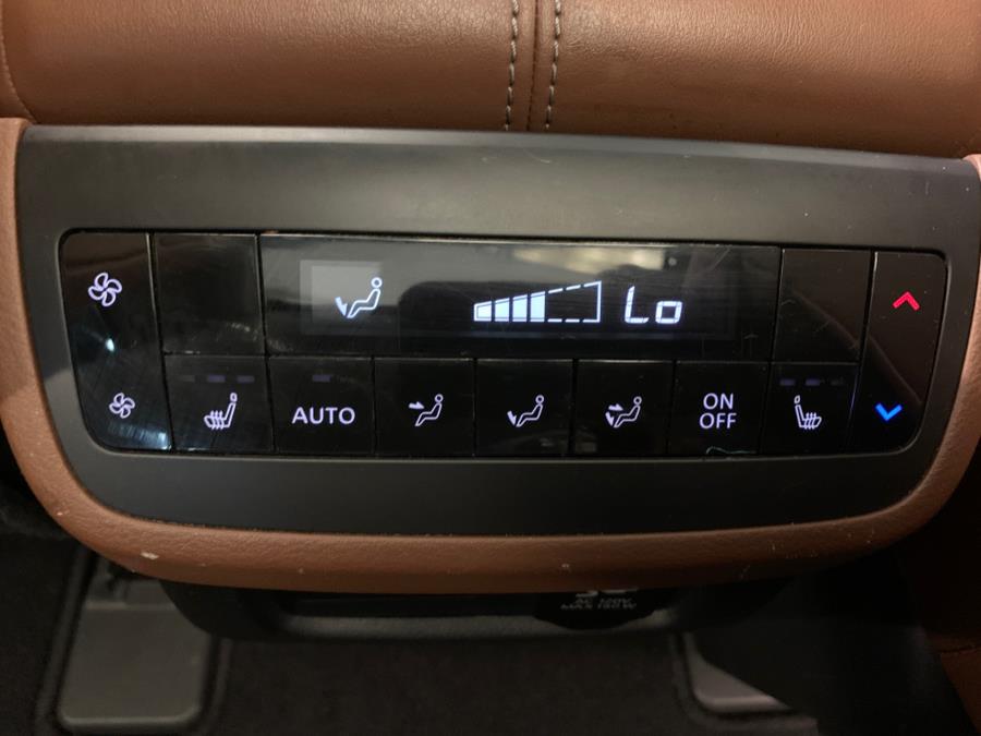 2022 Nissan Pathfinder Platinum 4WD photo