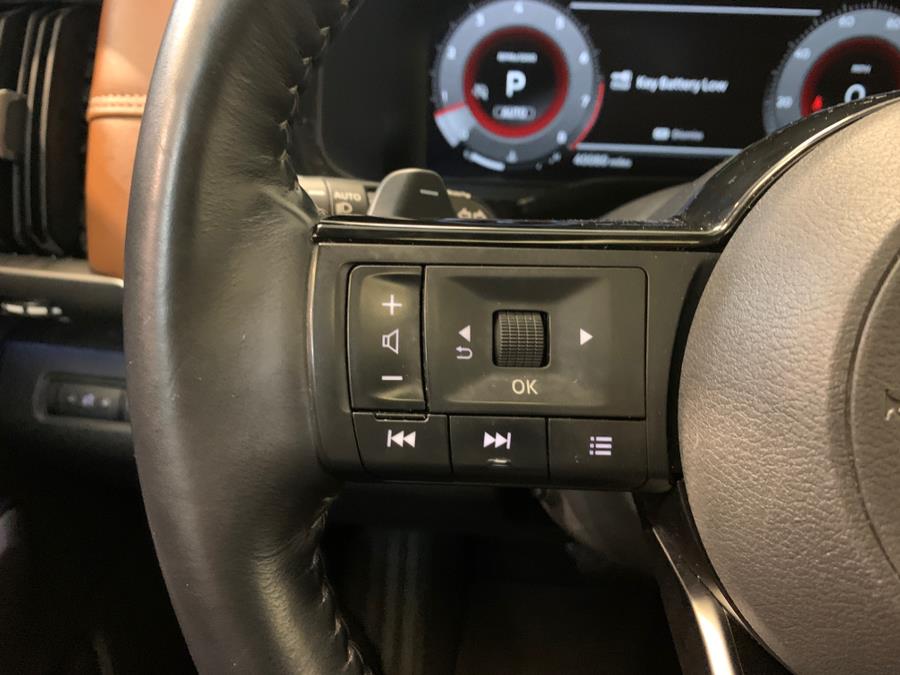 2022 Nissan Pathfinder Platinum 4WD photo