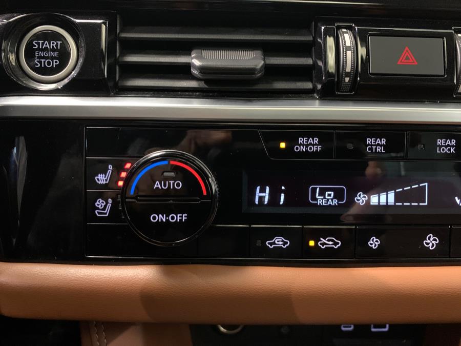 2022 Nissan Pathfinder Platinum 4WD photo