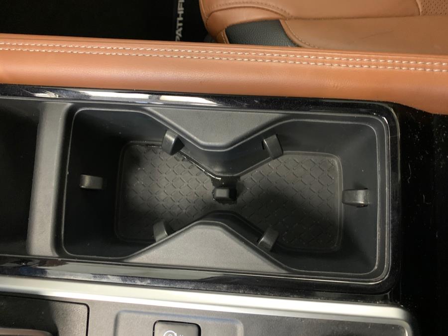 2022 Nissan Pathfinder Platinum 4WD photo