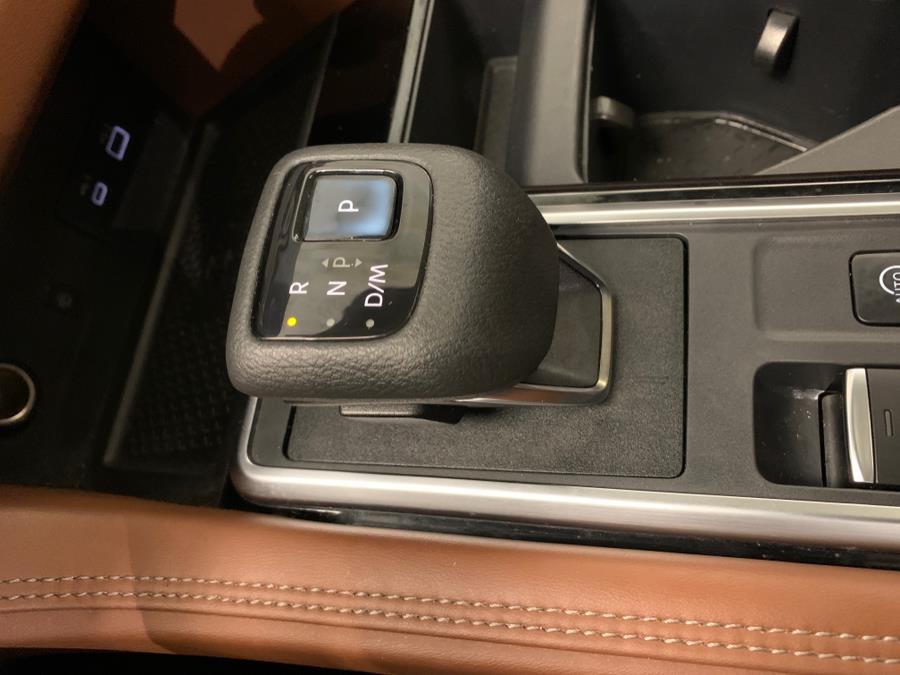2022 Nissan Pathfinder Platinum 4WD photo