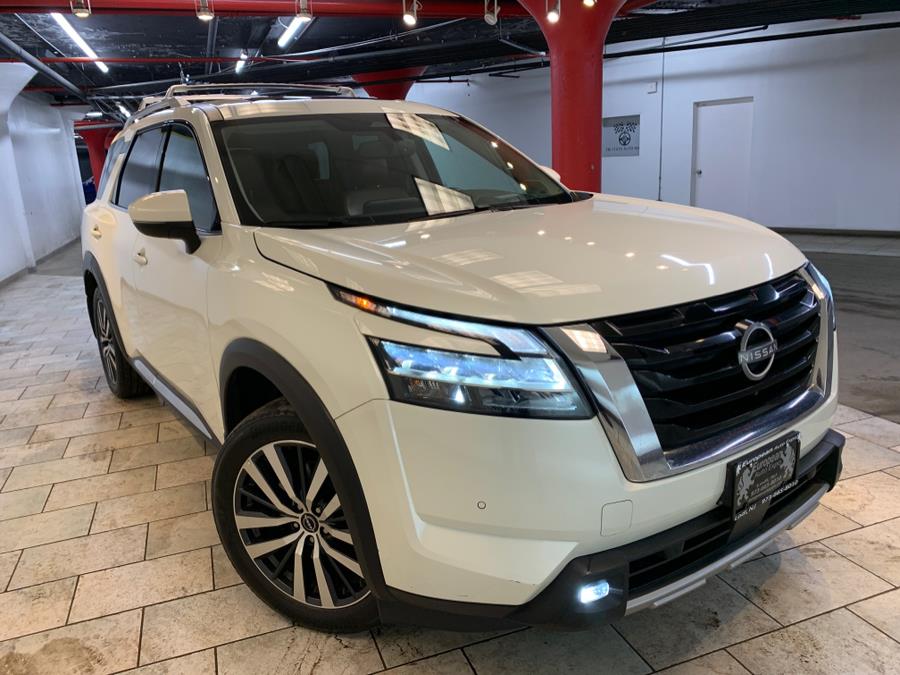 2022 Nissan Pathfinder Platinum 4WD photo