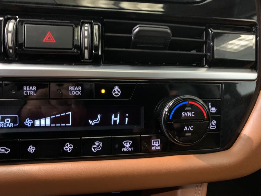 2022 Nissan Pathfinder Platinum 4WD photo