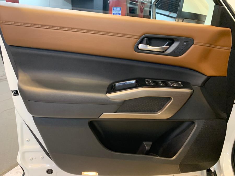 2022 Nissan Pathfinder Platinum 4WD photo