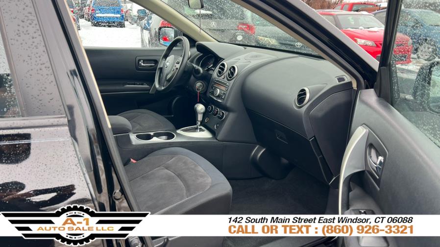 2011 Nissan Rogue S photo