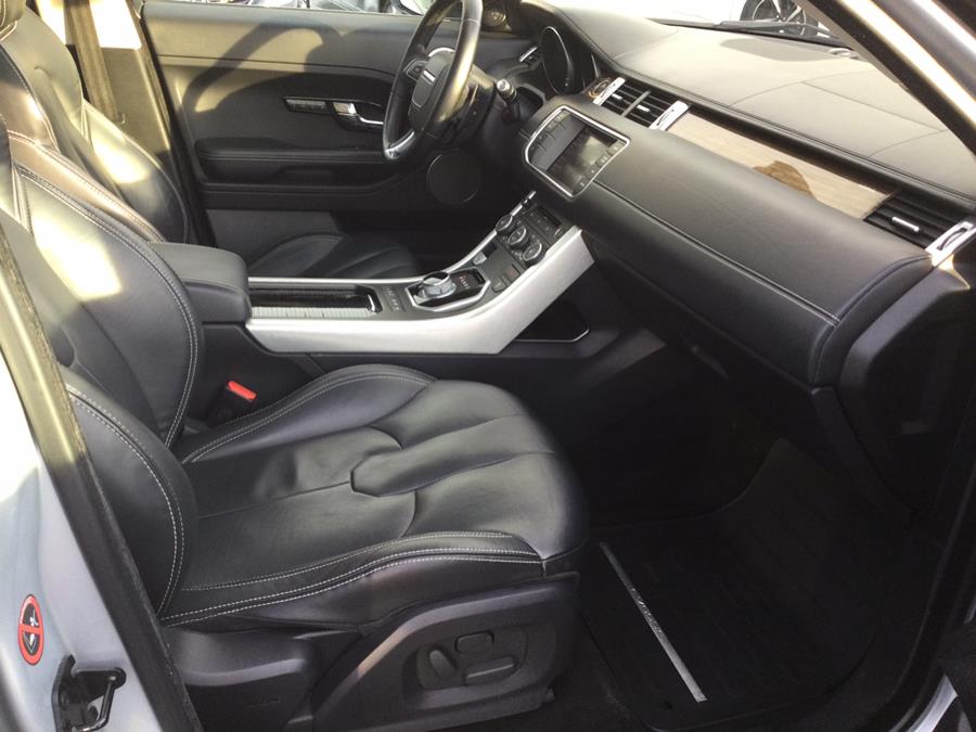 2012 Land Rover Range Rover Evoque Prestige photo