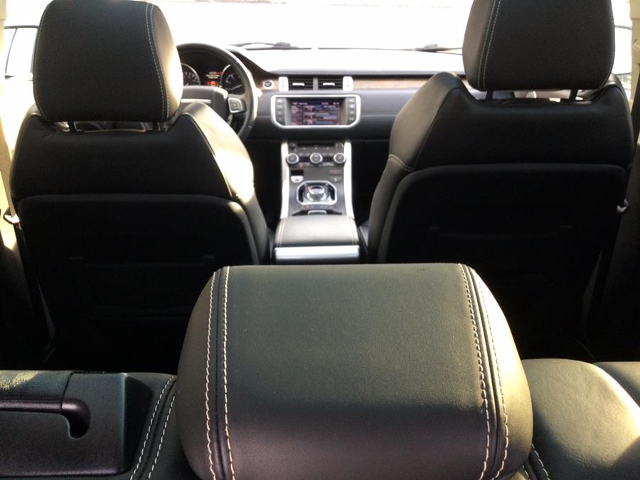 2012 Land Rover Range Rover Evoque Prestige photo