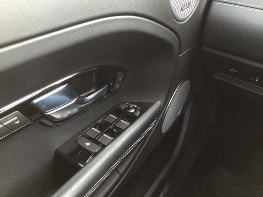2012 Land Rover Range Rover Evoque Prestige photo
