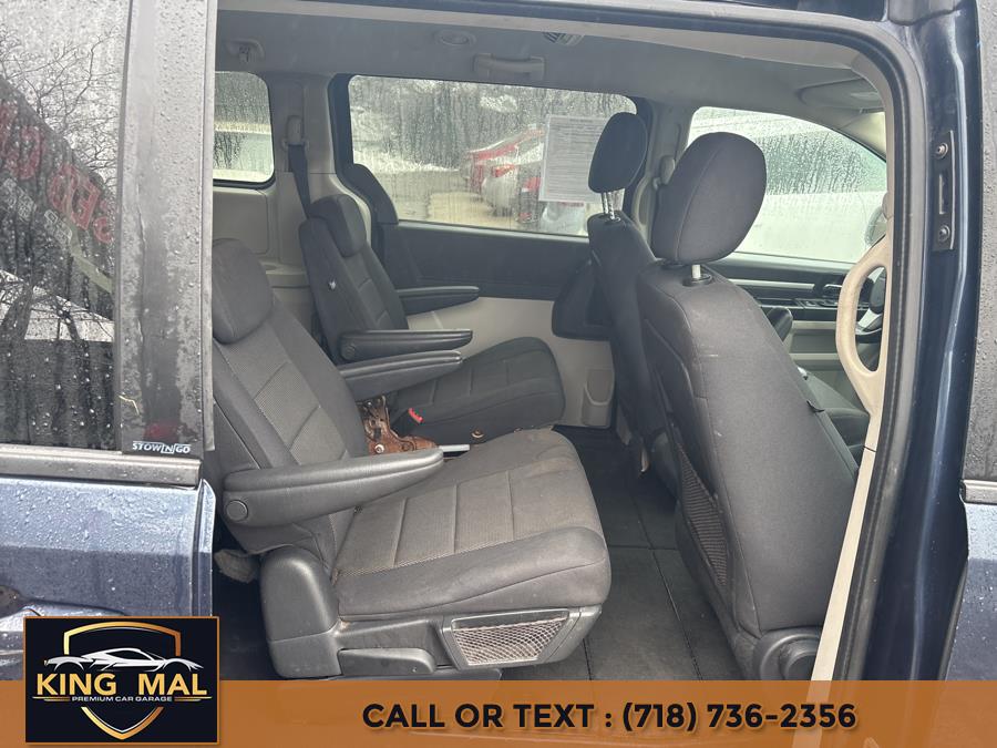 2009 Dodge Grand Caravan SE photo
