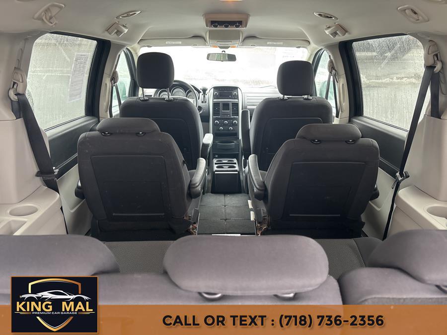 2009 Dodge Grand Caravan SE photo