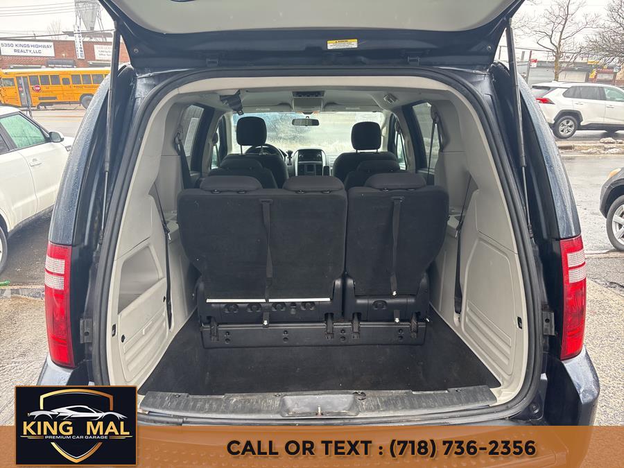 2009 Dodge Grand Caravan SE photo