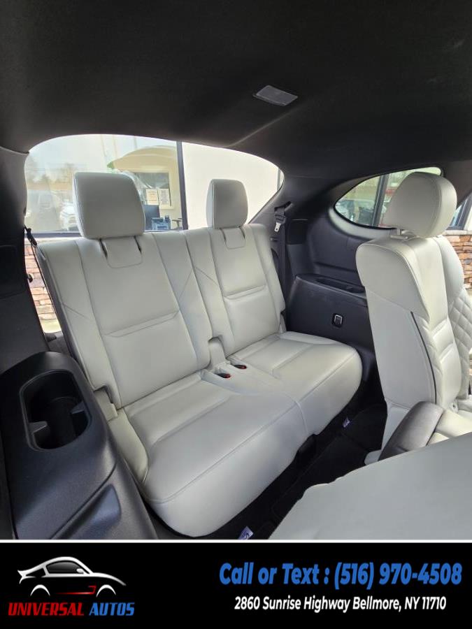 2022 Mazda CX-9 Signature AWD photo