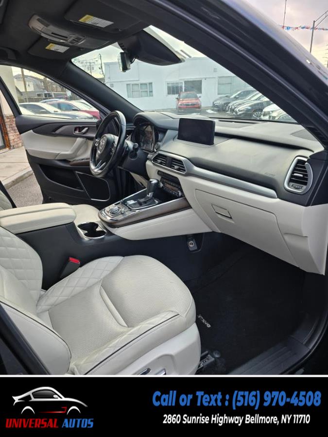 2022 Mazda CX-9 Signature AWD photo