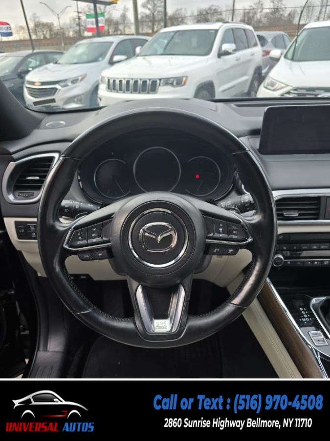 2022 Mazda CX-9 Signature AWD photo