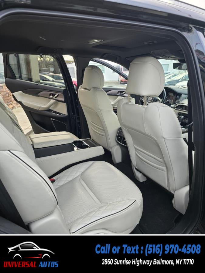 2022 Mazda CX-9 Signature AWD photo