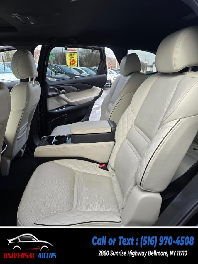 2022 Mazda CX-9 Signature AWD photo