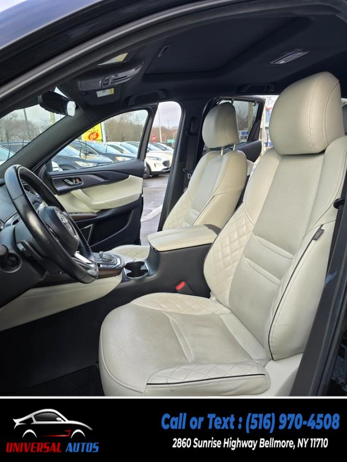 2022 Mazda CX-9 Signature AWD photo