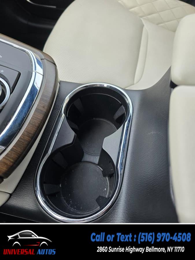 2022 Mazda CX-9 Signature AWD photo
