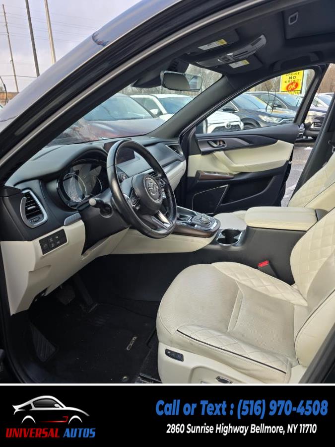 2022 Mazda CX-9 Signature AWD photo