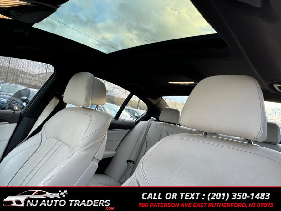 2017 BMW 5-Series 530i xDrive Sedan photo