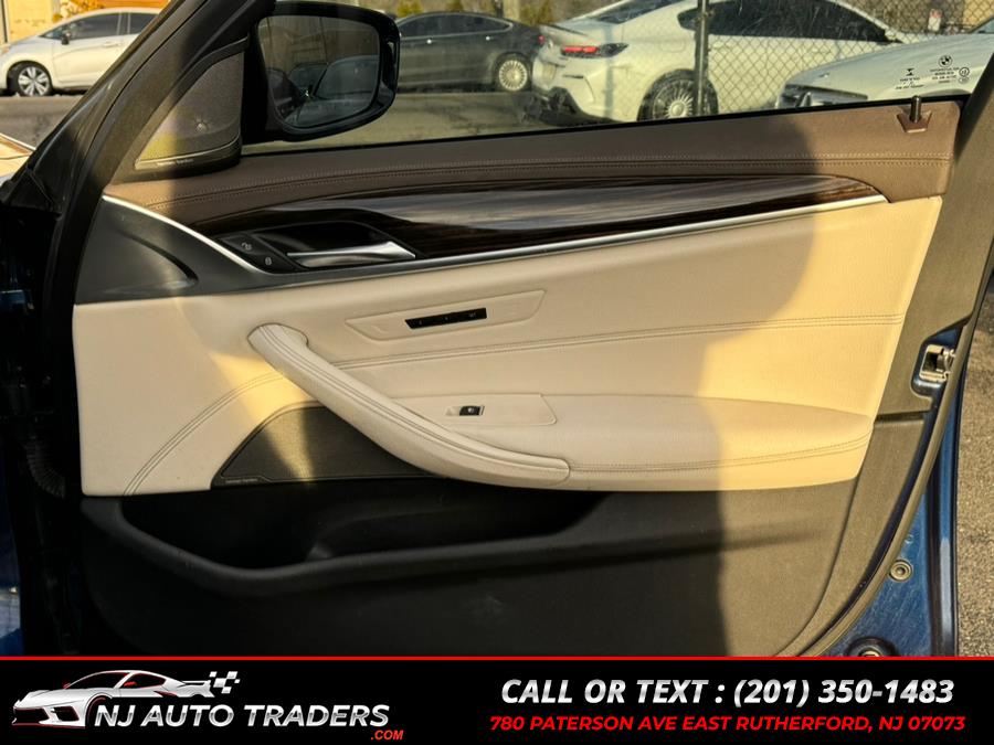 2017 BMW 5-Series 530i xDrive Sedan photo