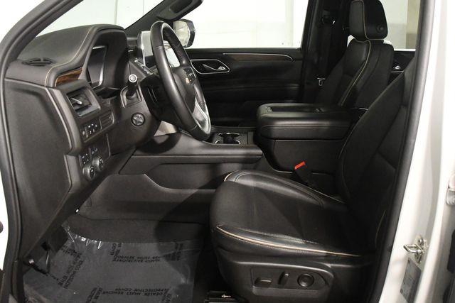 2023 Chevrolet Suburban Premier photo